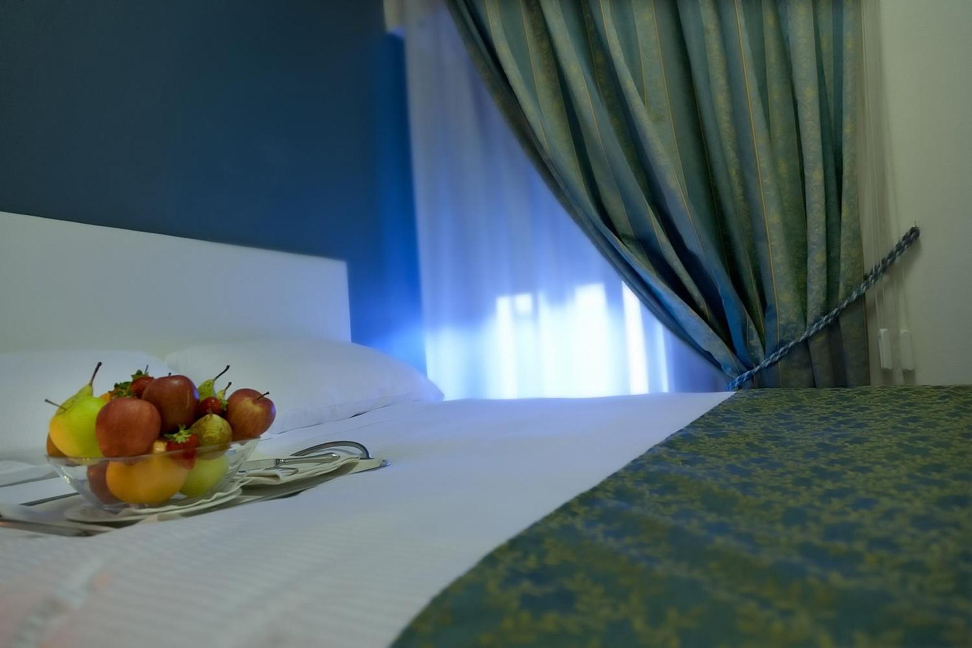 Grande Albergo Potenza Rum bild
