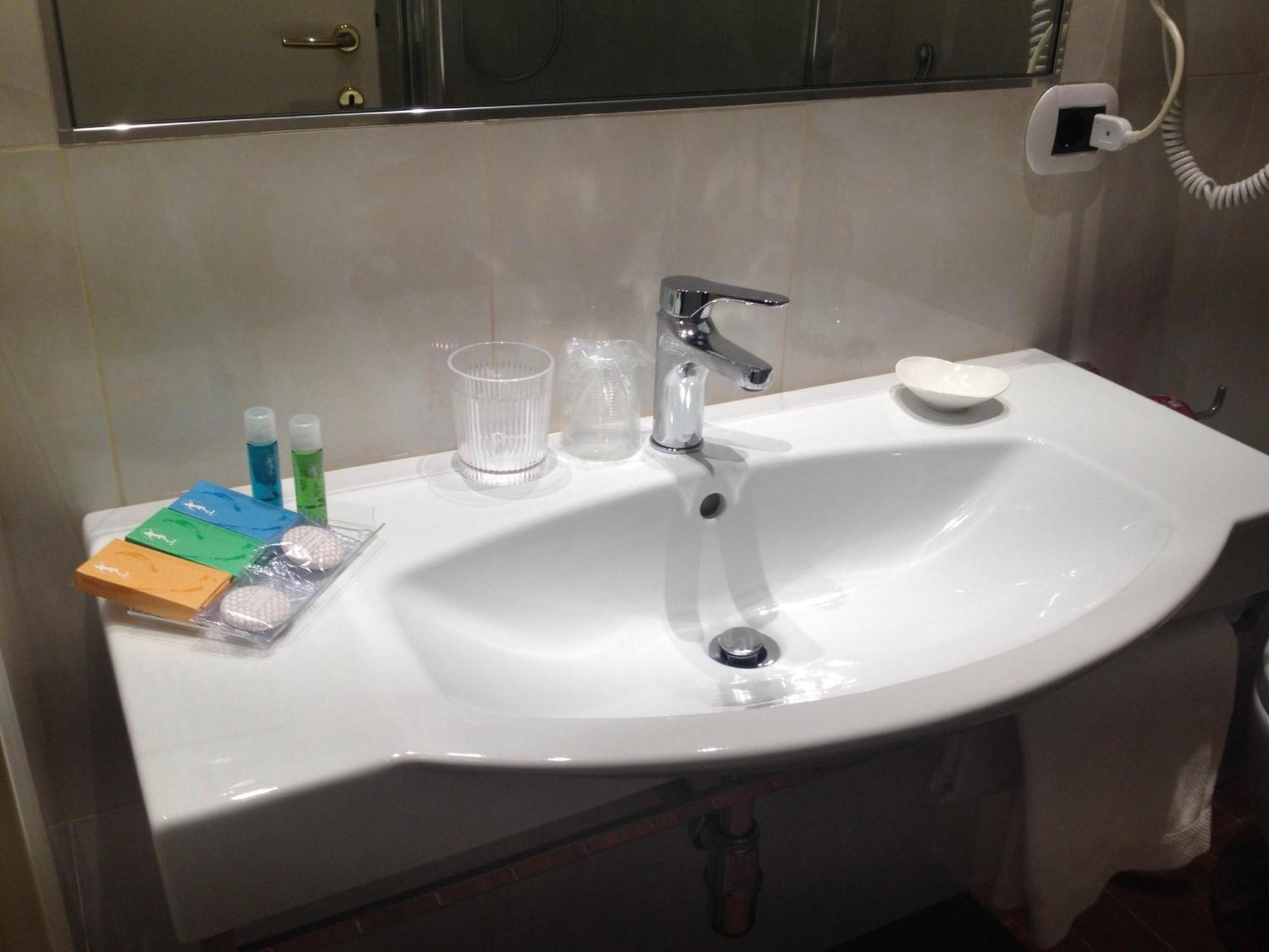 Grande Albergo Potenza Rum bild
