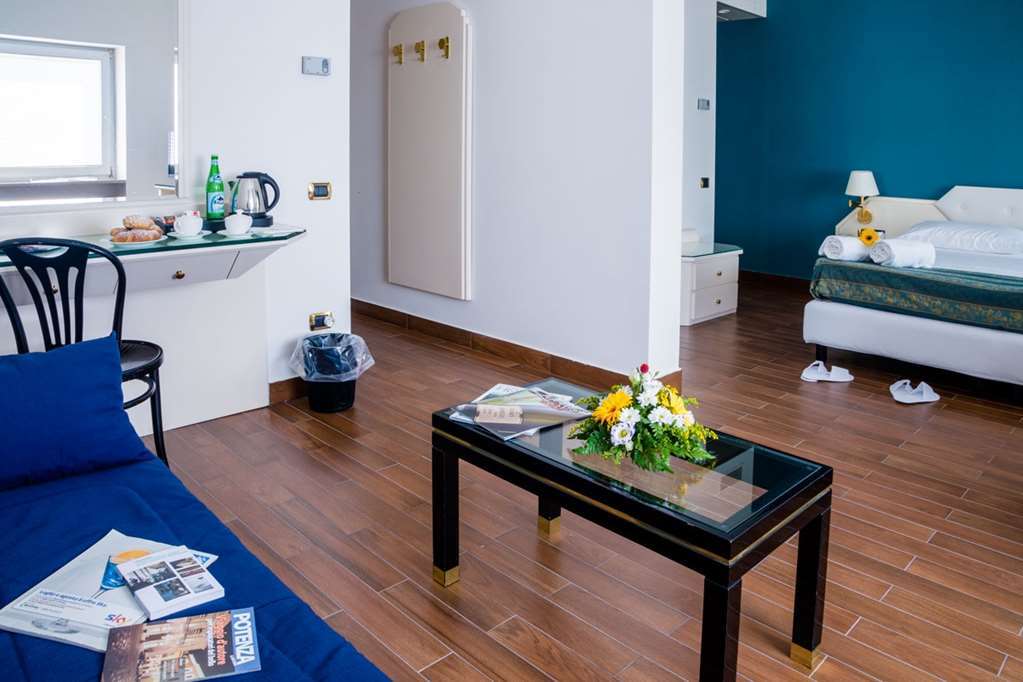 Grande Albergo Potenza Rum bild